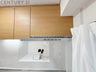 パワフルな吸引力で調理中の臭気等をしっかり処理してくれ、室内を快適に保ってくれます。