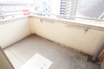 【バルコニー】