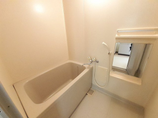 日々の疲れを癒すお風呂付です