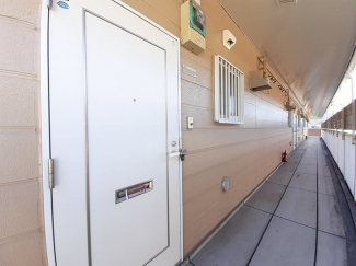 落ち着いたエントランスです