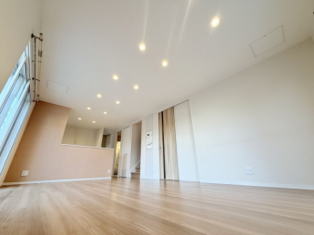 【居間・リビング】