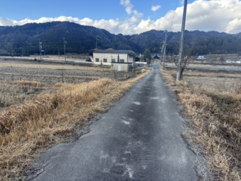 【前面道路含む現地写真】