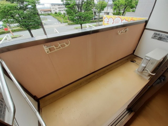 【バルコニー】