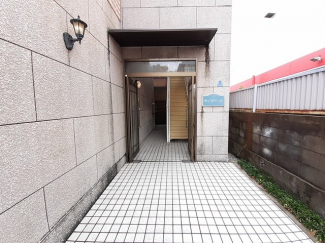 【エントランス】