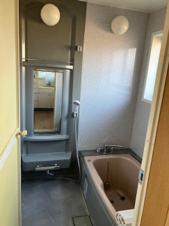 松山市和泉北３丁目の中古一戸建ての画像