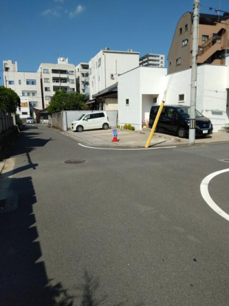 松山市北立花町の駐車場の画像