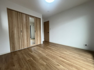 個人の部屋や寝室として使える洋室です