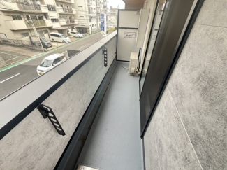 お洗濯にも便利なバルコニー付き