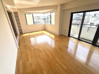 【居間・リビング】