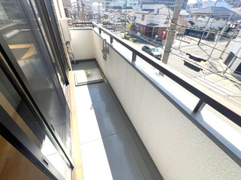 【バルコニー】