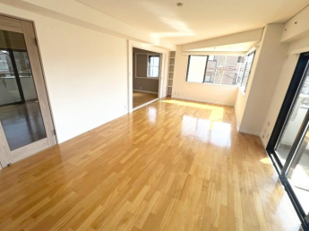 【居間・リビング】