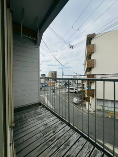 【バルコニー】