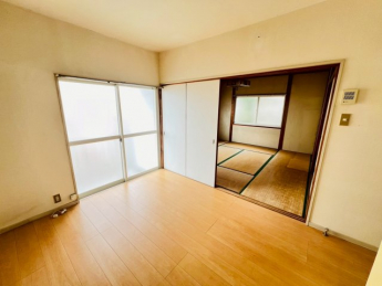 【居間・リビング】