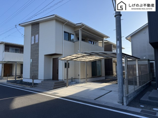 JR草津線『貴生川駅』まで徒歩10分♪
オール電化
2018年建築の築8年！
リモートワークに最適な書斎あり♪