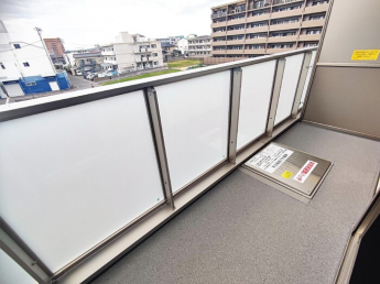 【バルコニー】