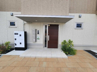 【エントランス】