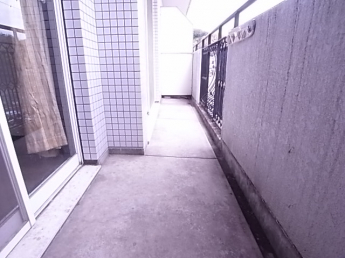 【バルコニー】