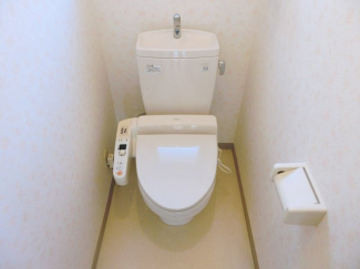 ※画像は103号室。温水洗浄便座付き