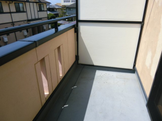 ※画像は103号室です。2階南側にバルコニー有り