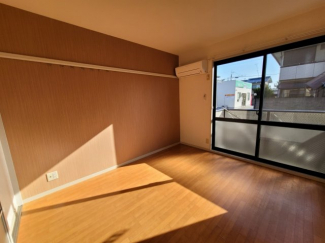 日当たりも良いお部屋ですよ