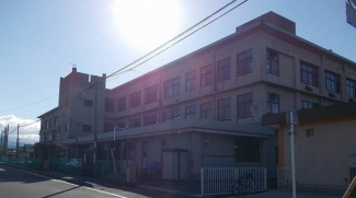 稲枝東小学校まで500m