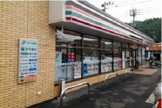 セブンイレブン八幡浜産業通店様まで850m