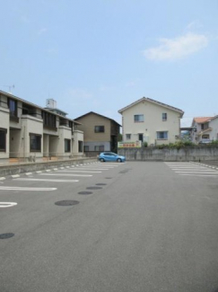 駐車場があるので、車を買う予定の方も安心です