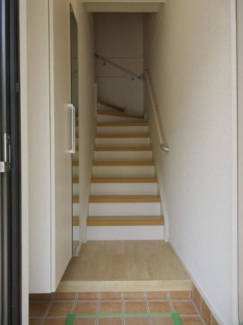 明るい玄関です