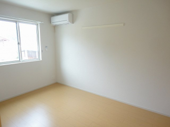 内装は落ち着いています