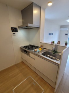 対面式のシステムキッチン