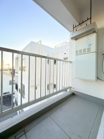 【バルコニー】