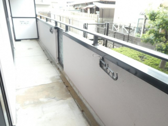 【バルコニー】