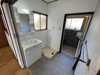 【独立洗面台】