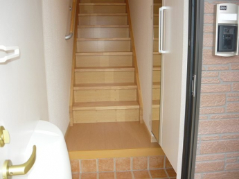 落ち着いた玄関です