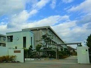 広峰小学校まで1200m