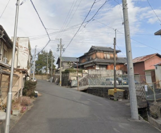 【前面道路含む現地写真】