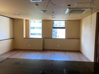 神戸市中央区中山手通２丁目の店舗一部の画像