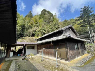 納屋２６．４４㎡、建築年不明