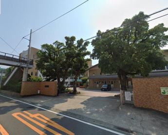 松前町立松前小学校まで1032m