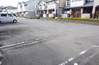 【駐車場】