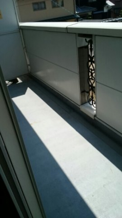 開放的で明るい空間を演出してくれるバルコニーです