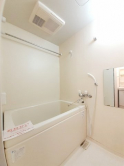 日々の疲れを癒すお風呂付です