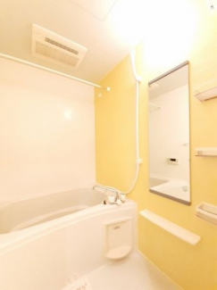 ゆったり過ごせるお風呂です