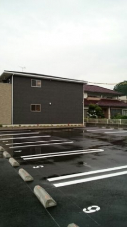 駐車場があるので、車を買う予定の方も安心です