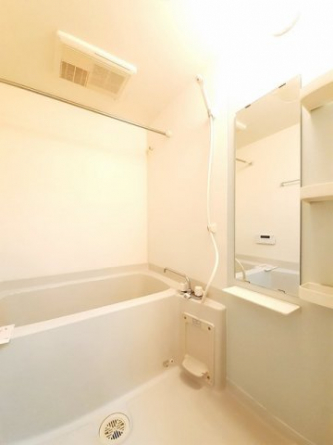 日々の疲れを癒すお風呂付です