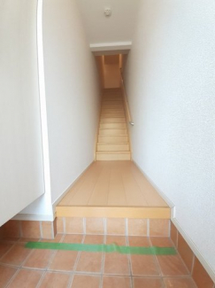 落ち着いた玄関です