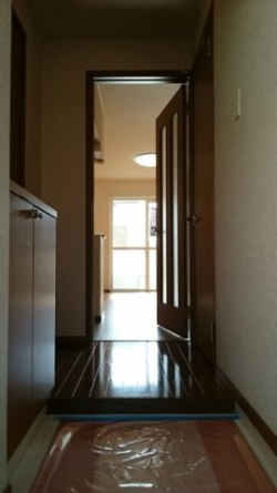 明るい玄関です