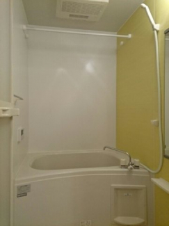 落ち着いた空間のお風呂です