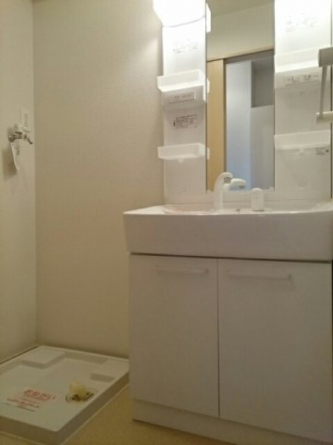 忙しい朝には欠かせない洗面所です