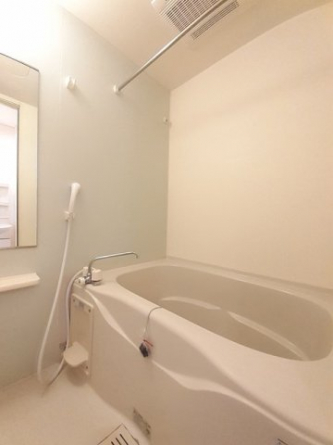 ゆったり過ごせるお風呂です